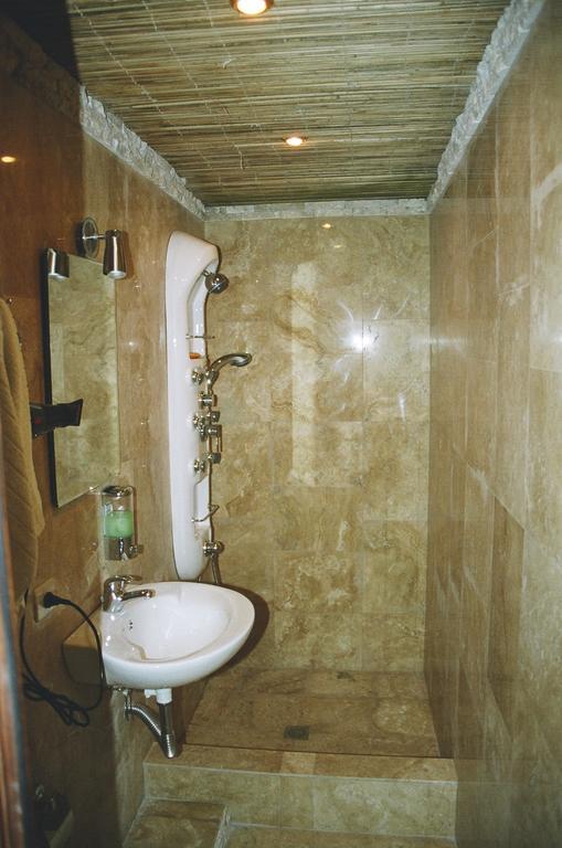 Motel Acapulco Erevan Esterno foto