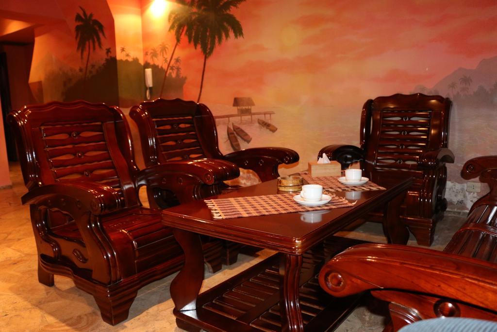 Motel Acapulco Erevan Esterno foto