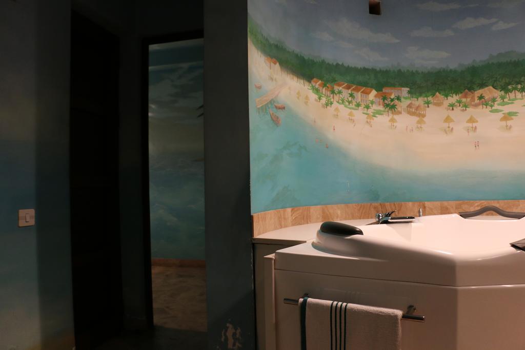 Motel Acapulco Erevan Esterno foto